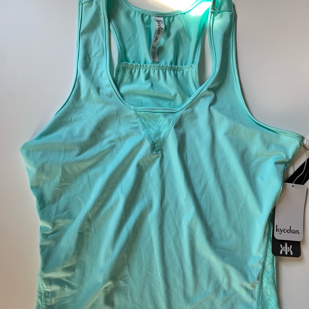 NWT Active Sleeveless Active Kyodan Sz M Green
